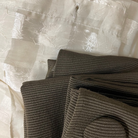 Curtains, shower curtain and tassel pullbacks - Picture 4 of 6